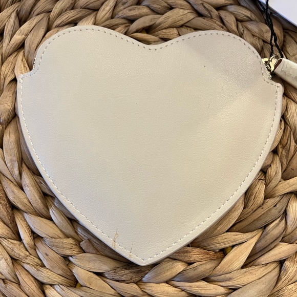 NWT LOVE MOSCHINO BEIGE ❤️ COIN PURSE💋💋 - Picture 2 of 8